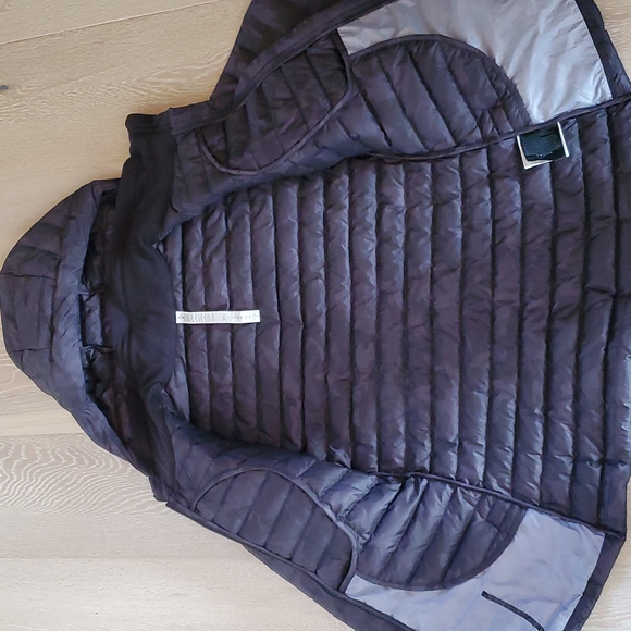 NWOT Lululemon Pack It Down Jacket in Cncognito Camo Multi Grey - Picture 9 of 11